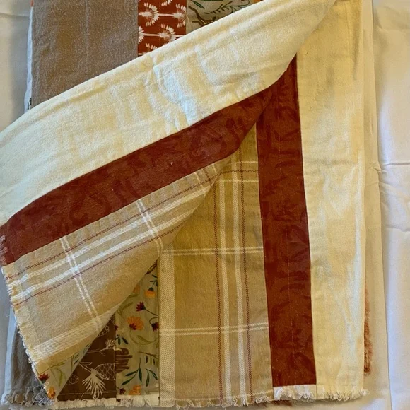 Rustic Patchwork rag Quilt - Picture 5 of 8
